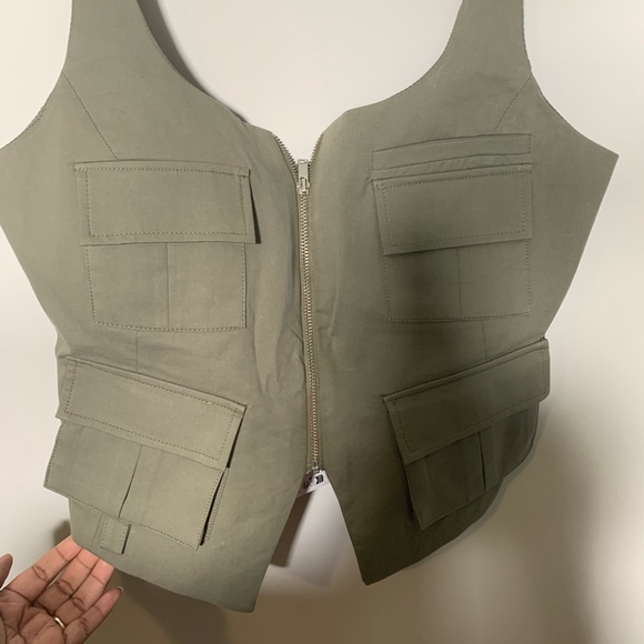 Utility Vest - beautiful top! Never worn - Picture 4 of 6